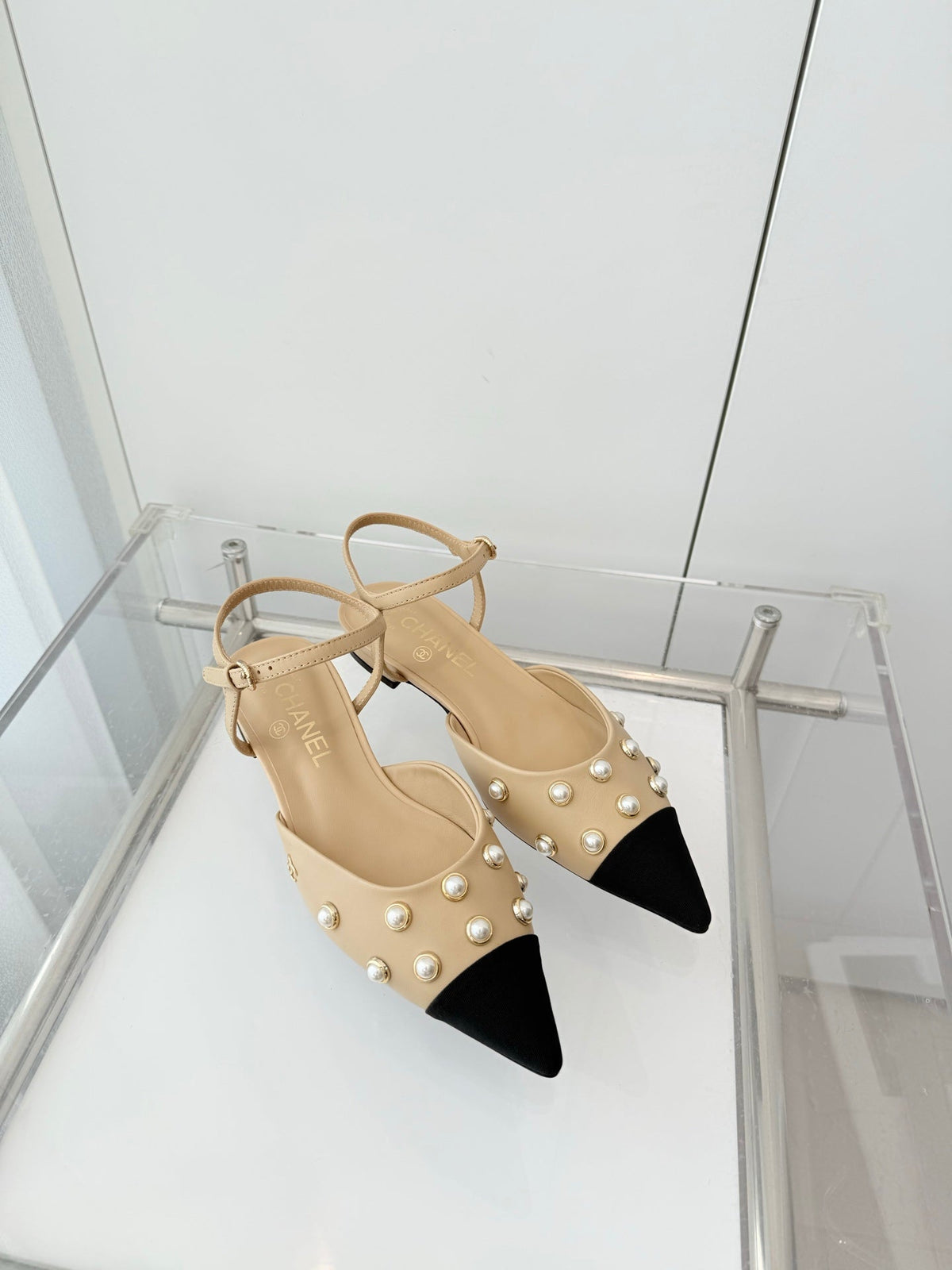 CC 26 Heeled Slingback With Pearl Toe Beige in Lambskin 597323