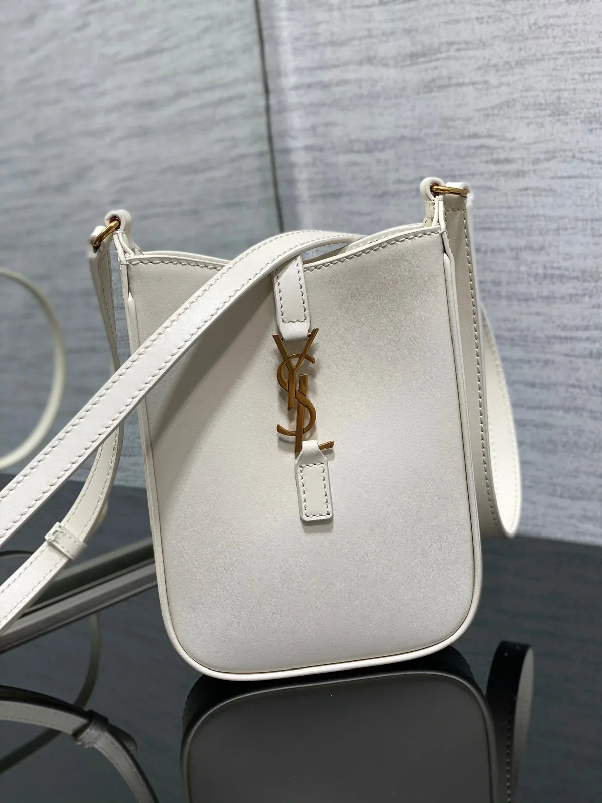 YSL Le 5 A 7 Mini White Bag - 13x20x4cm