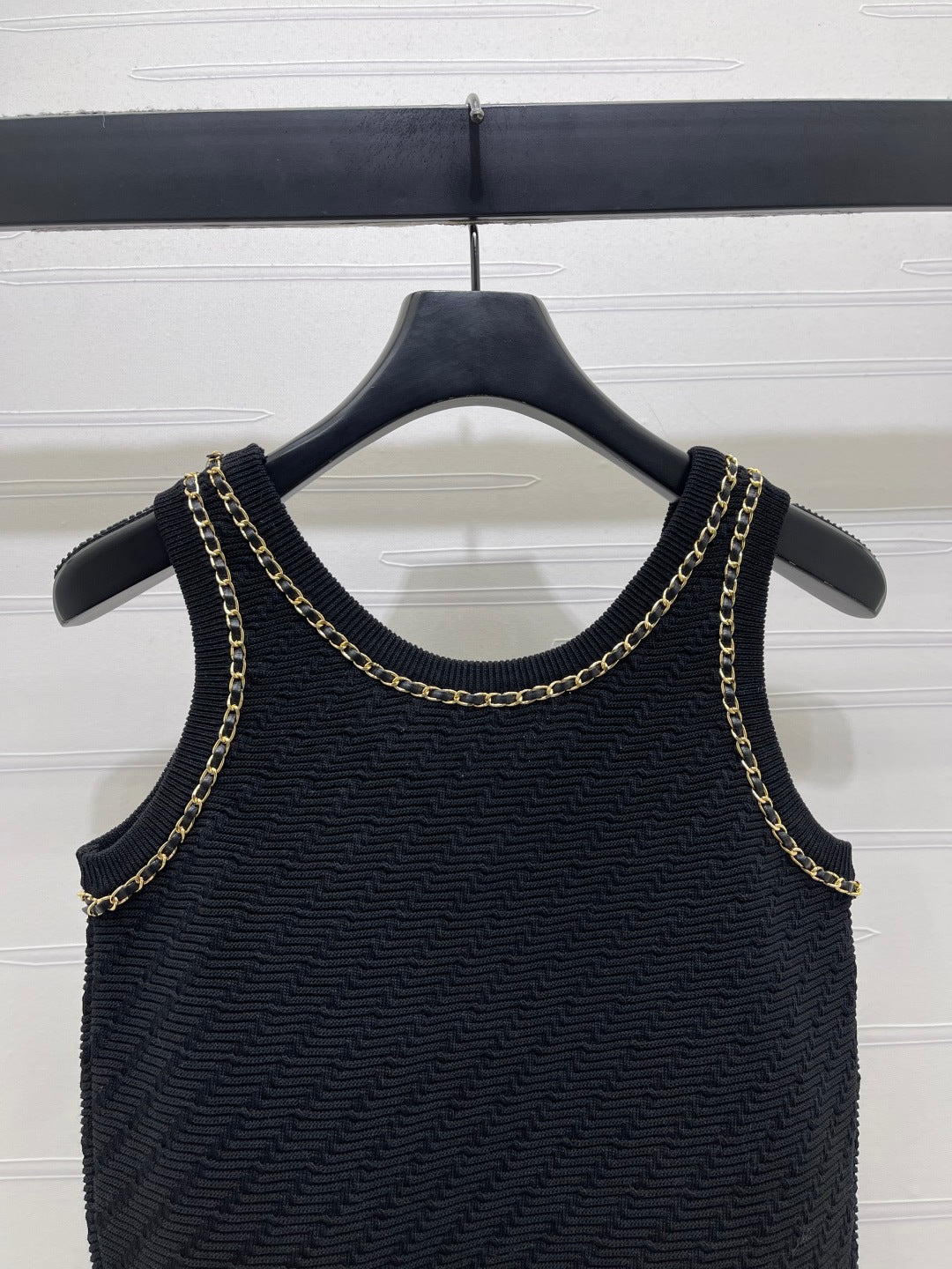 CC 26 Spring/Summer Top Black Wool Yarn 343439