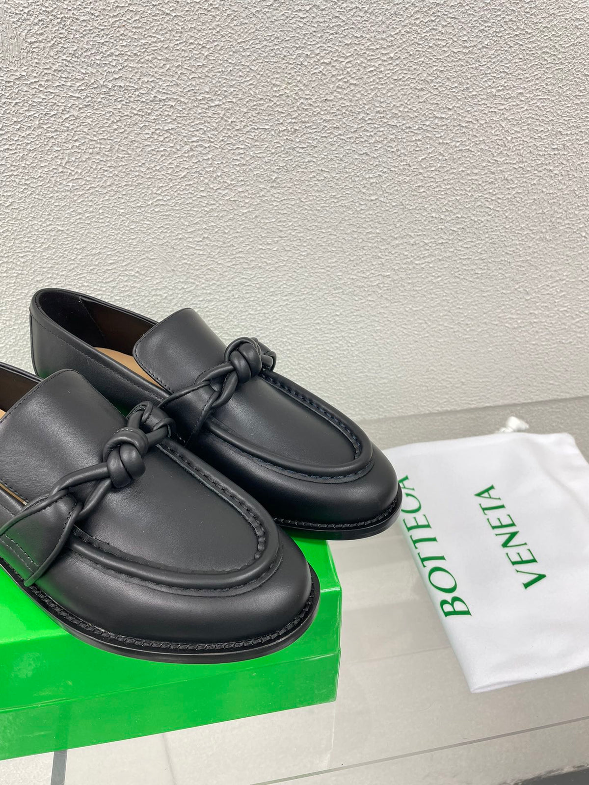 Bottega Veneta 2025 Astaire Knot-detailed Black Leather Loafer