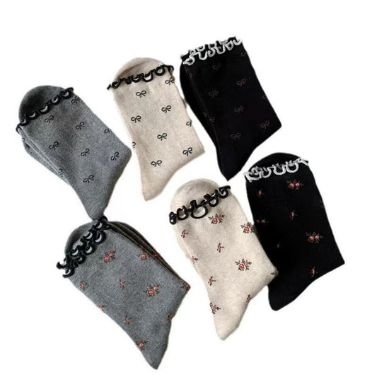 Rufia - Cute Basic Frilly Mid-calf Socks