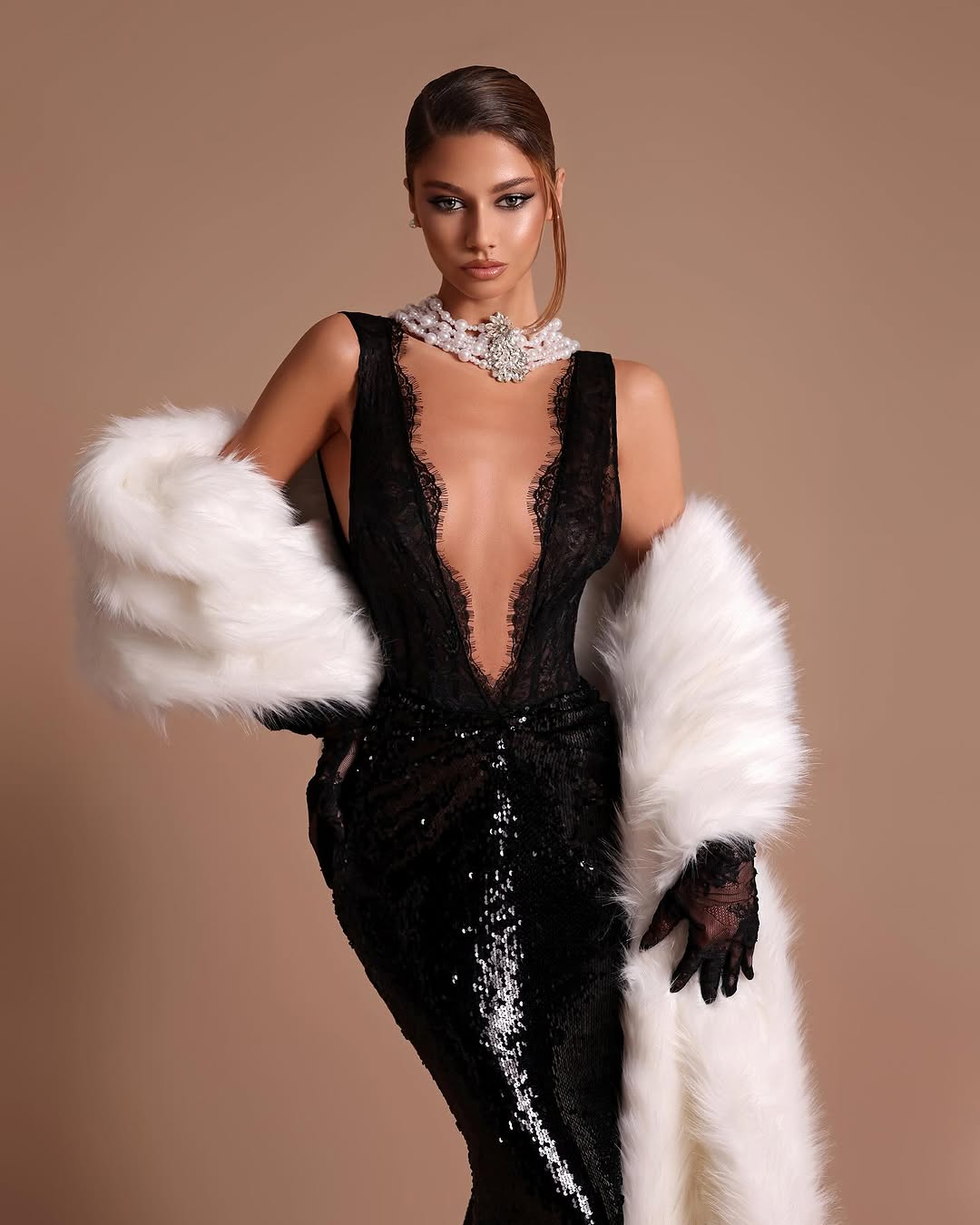 Lace Black Sequined Hip-wrapped Fishtail Dress