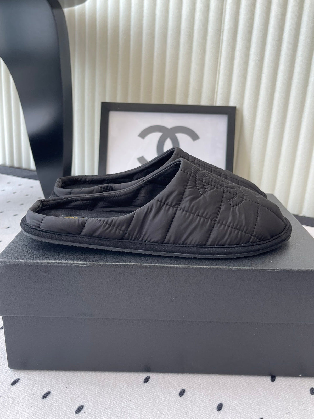 CC New Down-Filled Couple Slippers Black Technical Fabric
