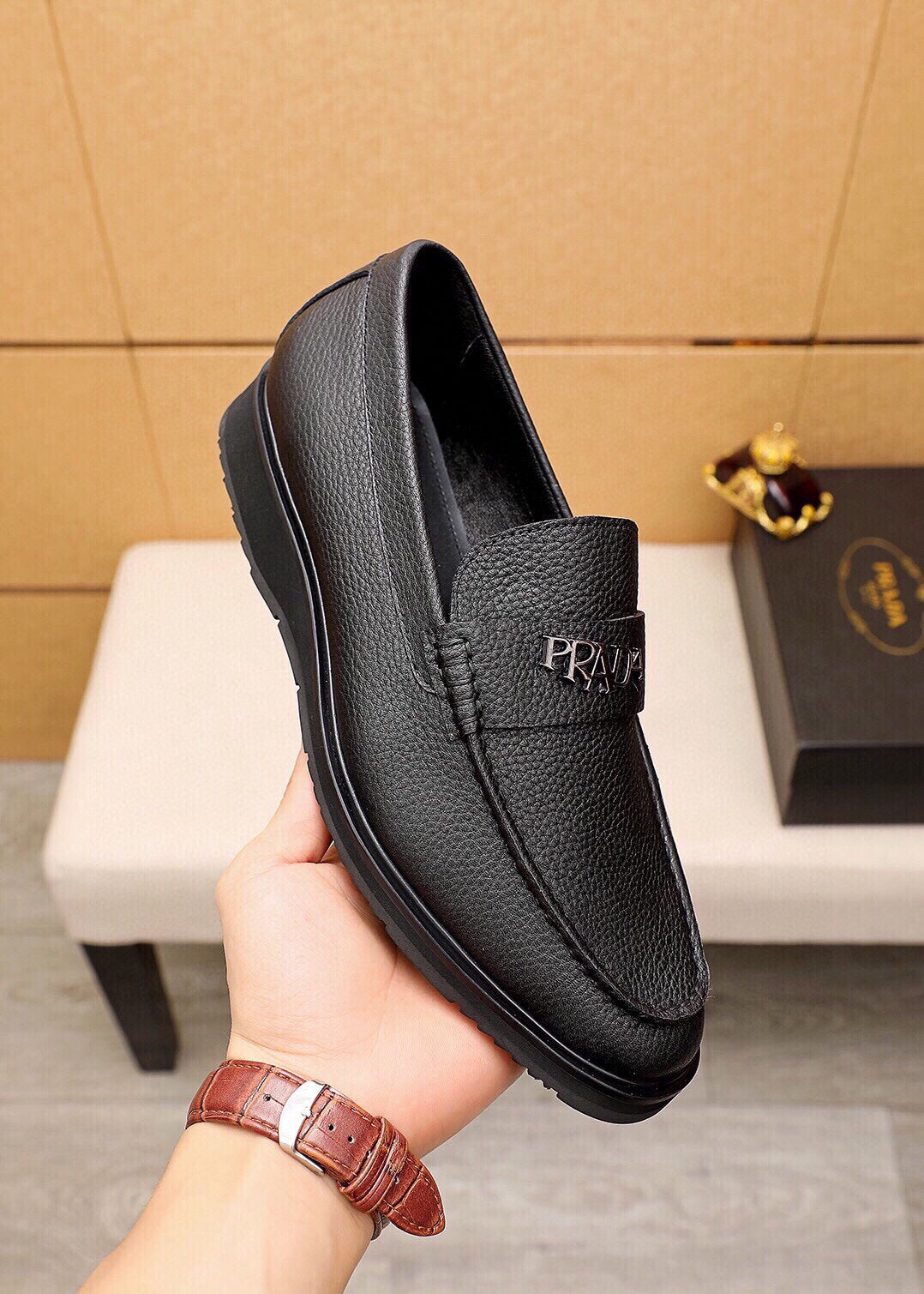 PRA LOAFER IN BLACK GRAINED CALFSKIN