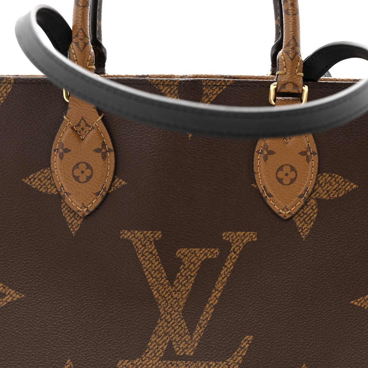 Reverse Monogram Giant Onthego MM