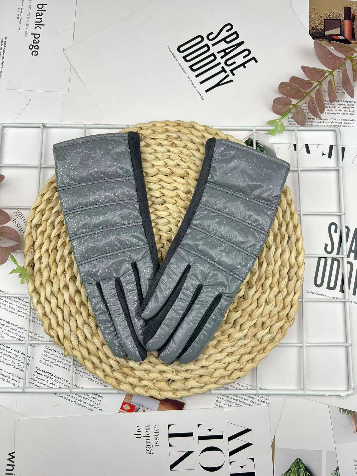 Gloving - Star Embroidered Down Gloves for Women