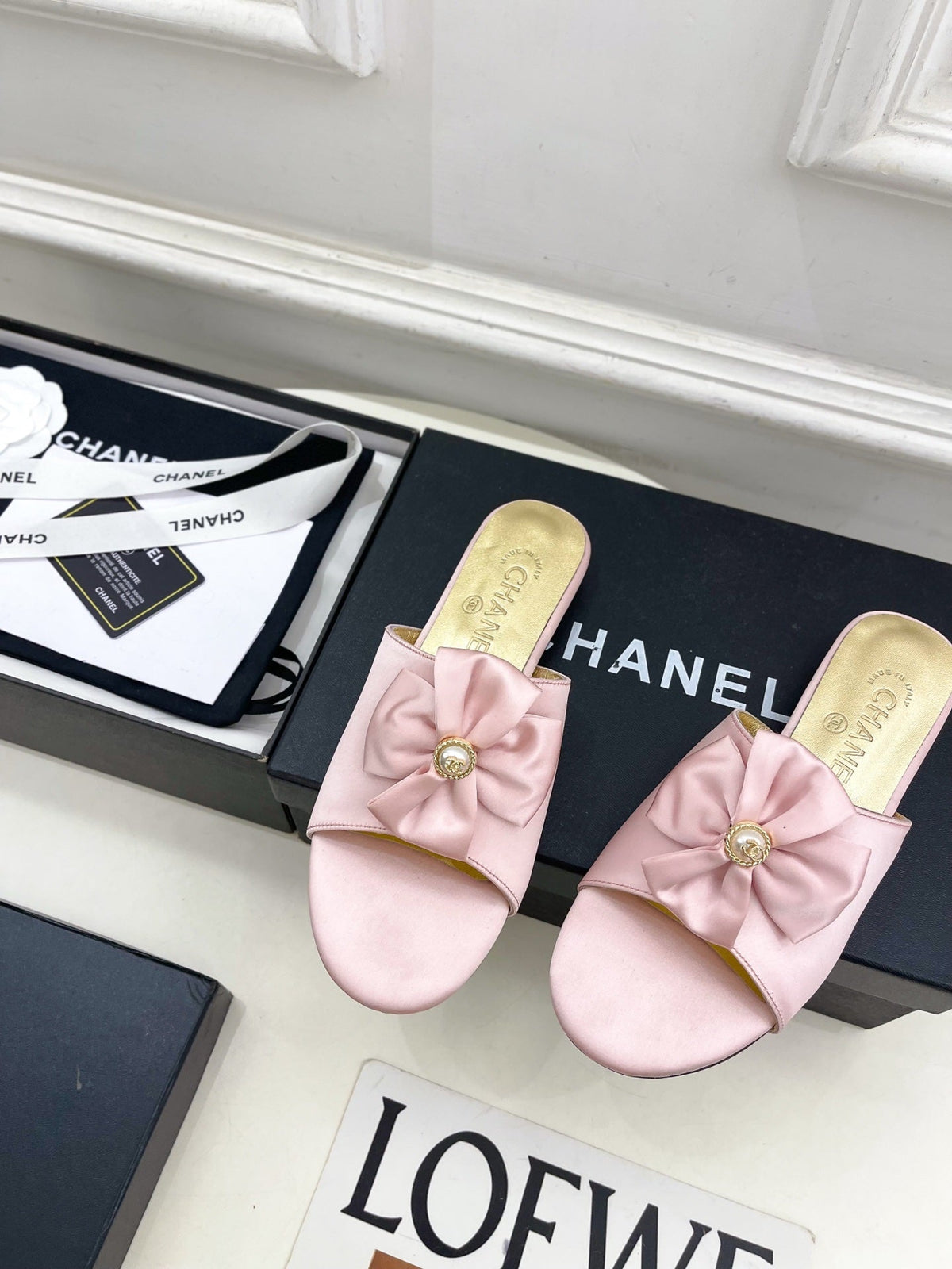 CC 26s Bow Slippers Pink Satin Sheepskin 586899