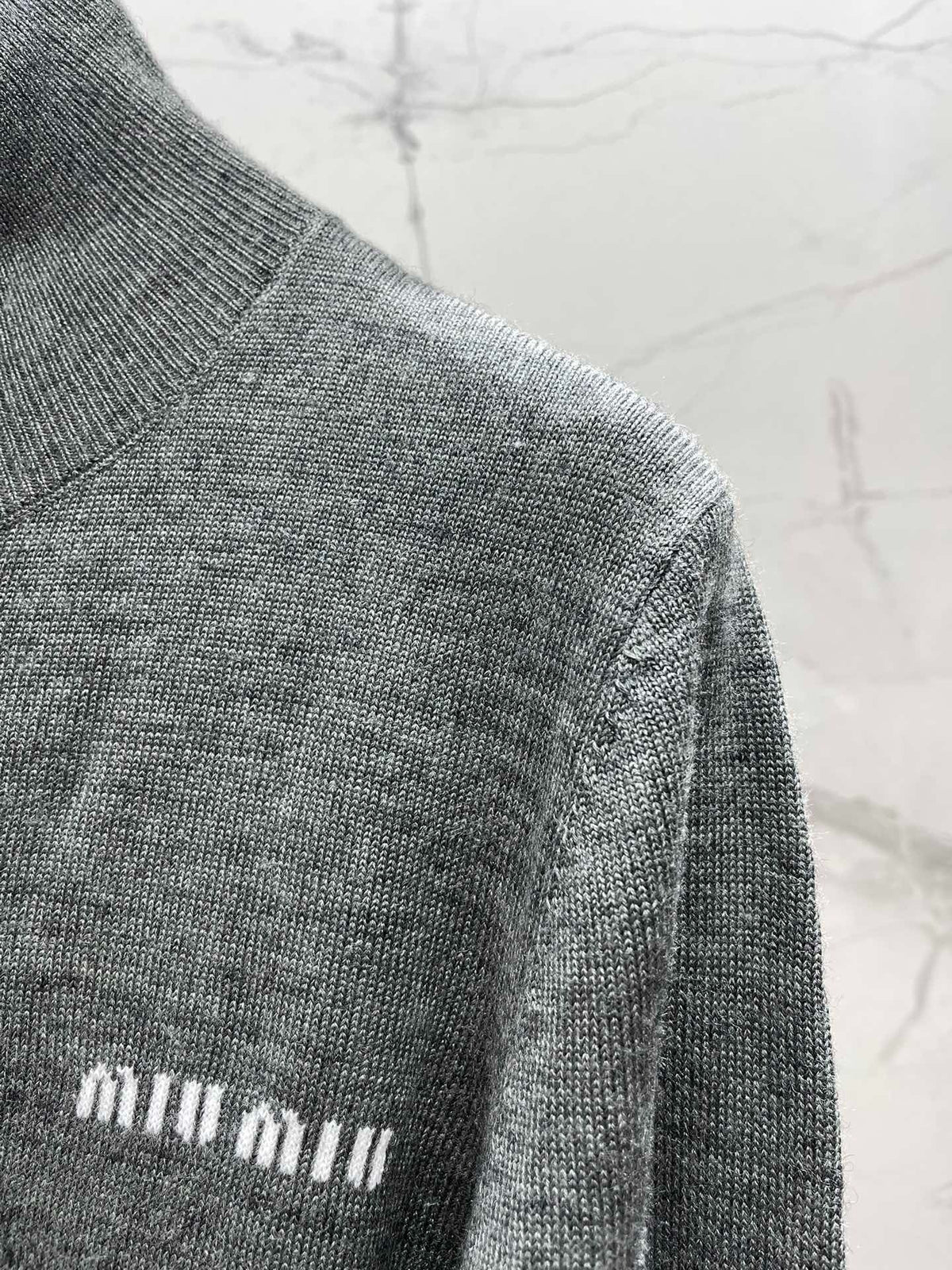 MIUMIU CARDIGAN STYLE 82