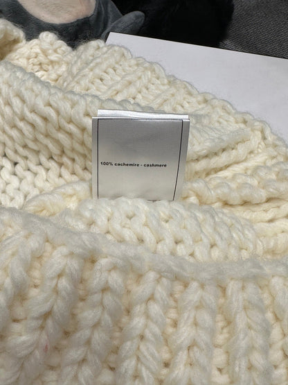 Chanel 26 Early Spring New Knit Cardigan Off-White in Wool Blend 800129