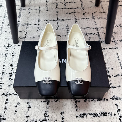 CC 25B MaryJane Shoes Black White Sheepskin