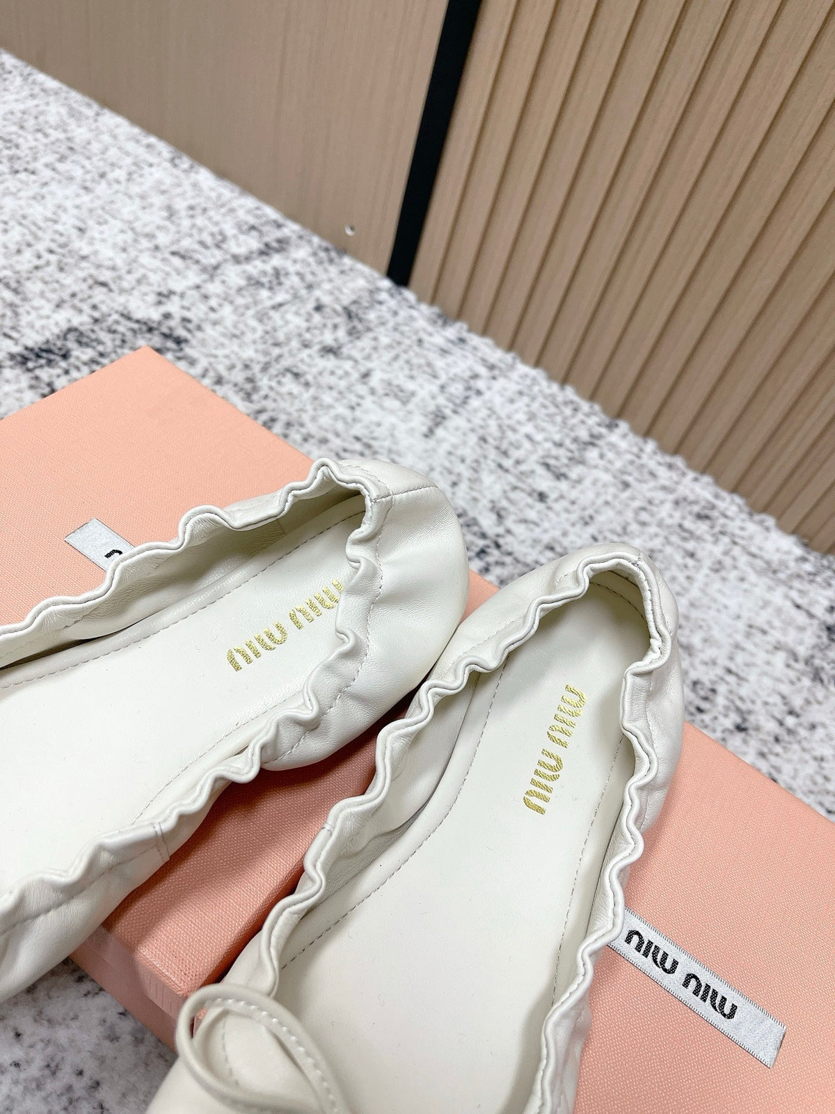 Miu Mary Jane Flat White Sheepskin 591573
