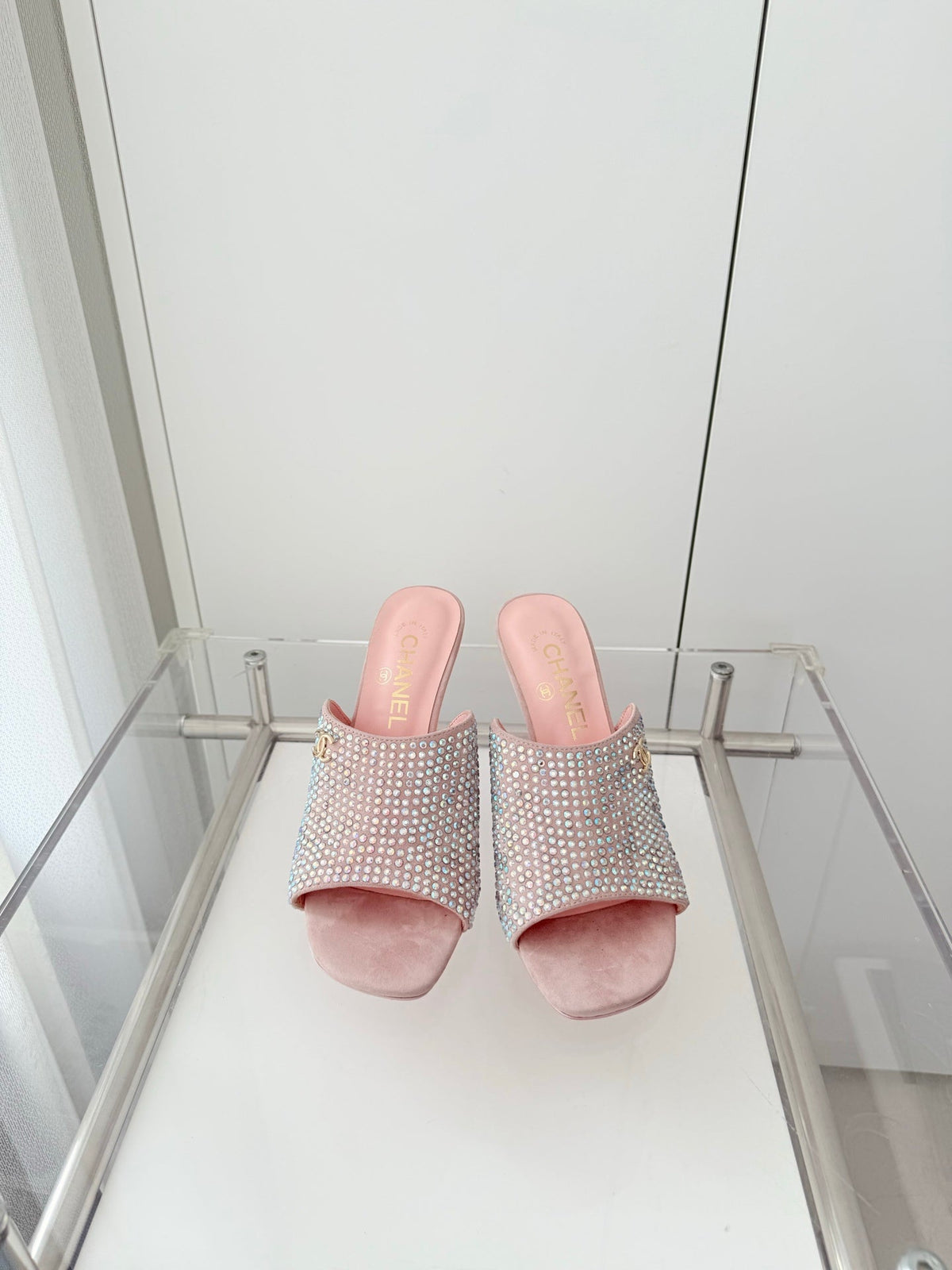 CC 26 Sandal 90 Pink Rhinstone Deer Hide 597376