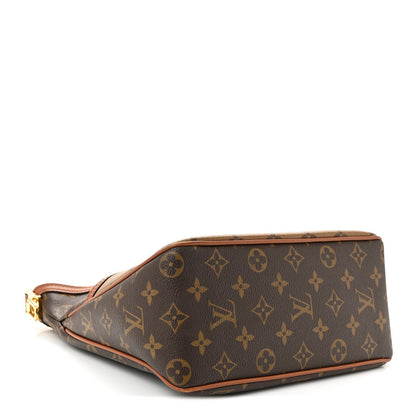Reverse Monogram Dauphine Hobo PM