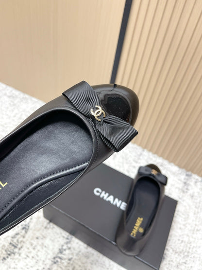 Chanel Interlocking CC Logo Black Ballet Flat in Lambskin 591388