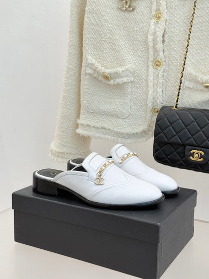 CC 25s Double C Buckle Half-Length Slippers White Calfskin 557700