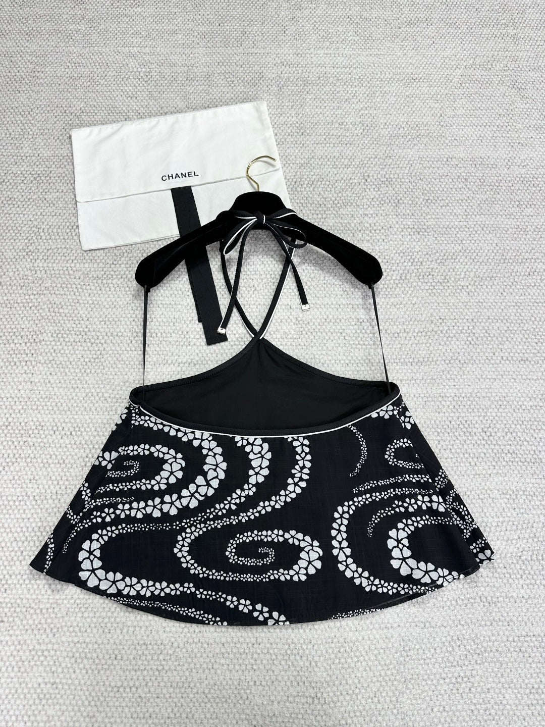 CHANEL HALTER-NECK TOP STYLE 88