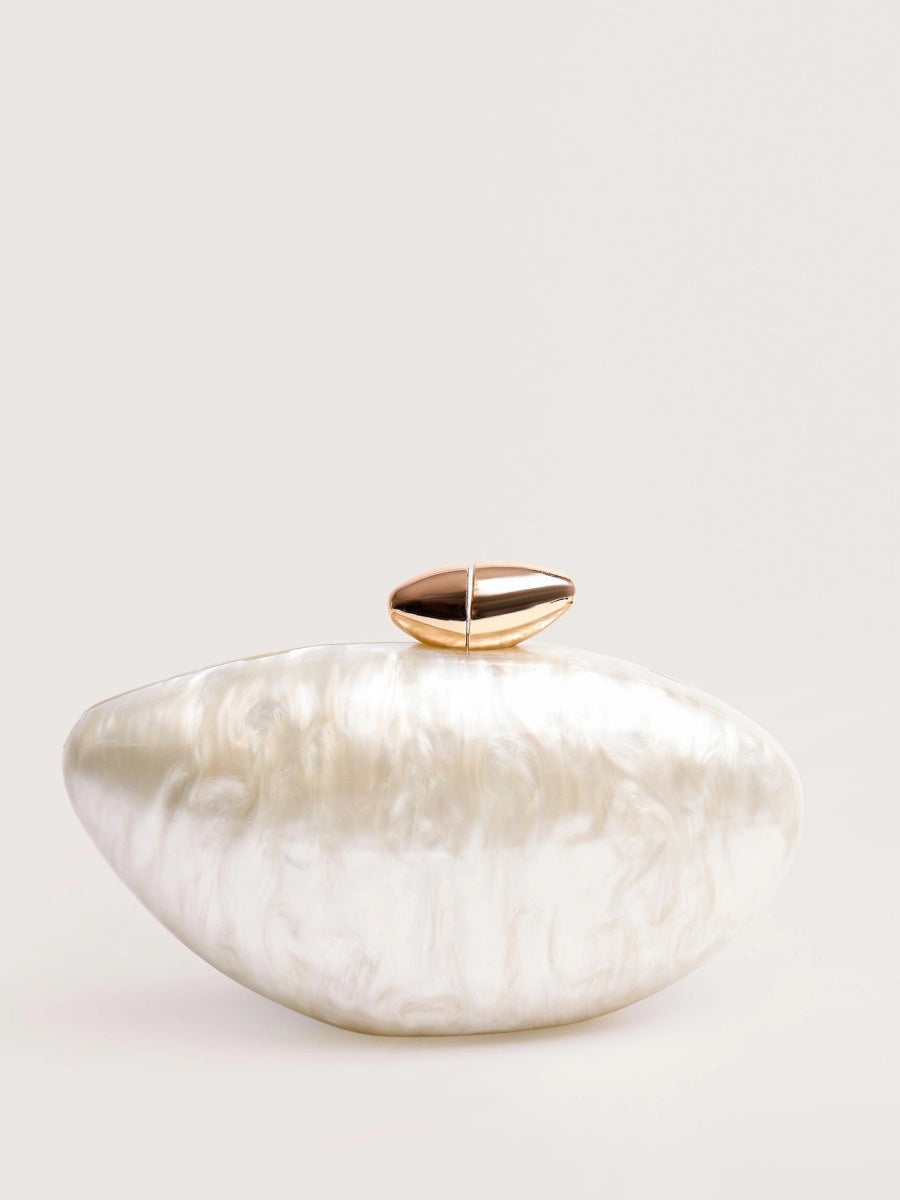 Zoe Shell-Shape Resin Clutch