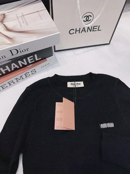 MIUMIU SWEATER STYLE 722