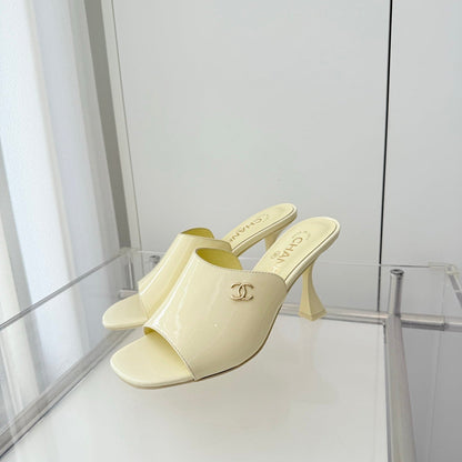 Chanel 26 Sandal 90 Lemon Yellow in Patent Leather 597368