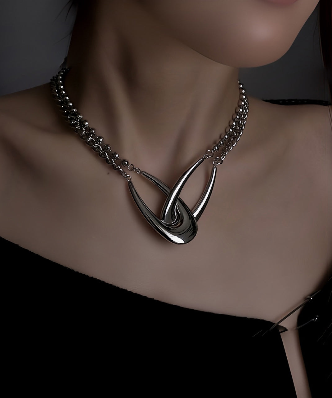 Original Design Metal Asymmetrical Chain Necklace