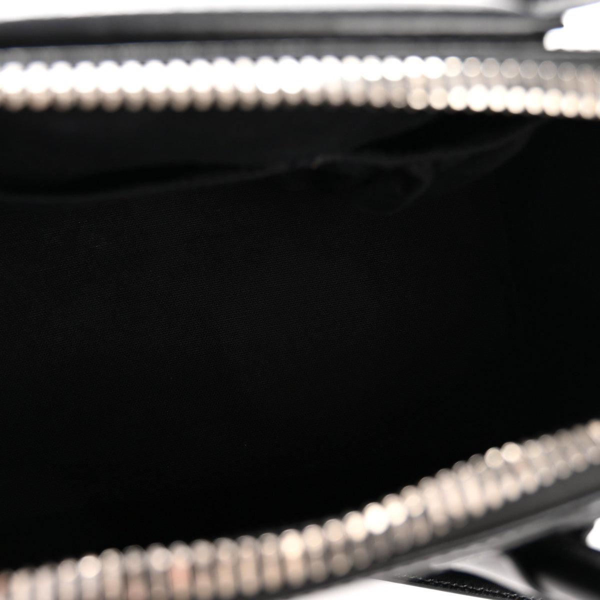 Shiny Lord Calfskin Small Antigona Black