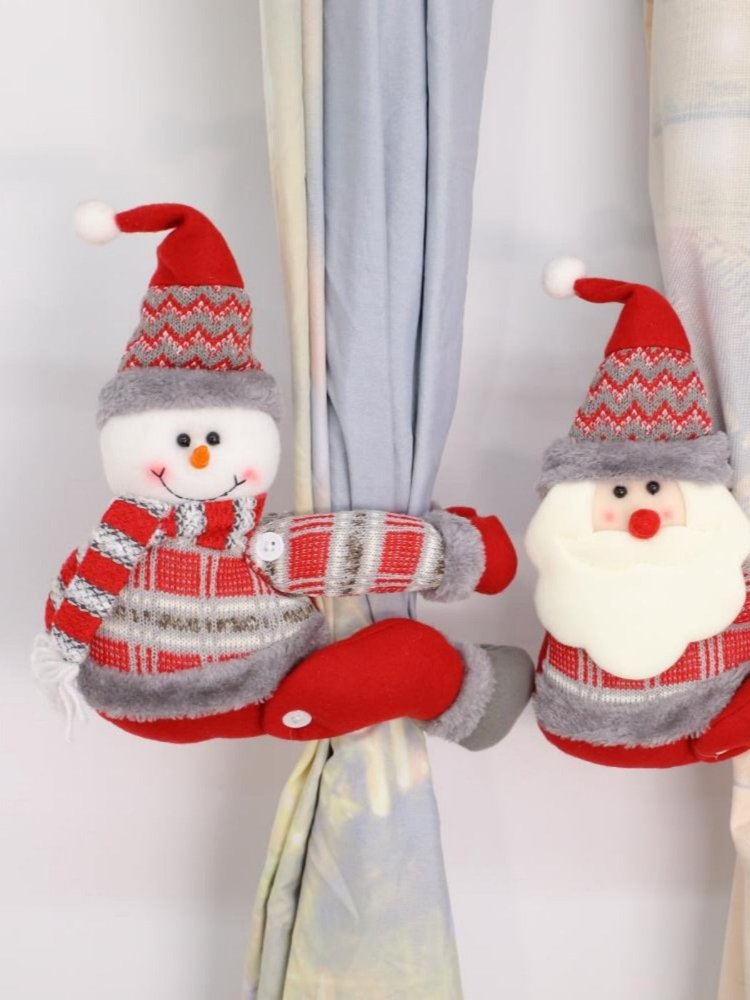 Xris - Christmas Cartoon Curtain Holdback Holder - Festive Decor