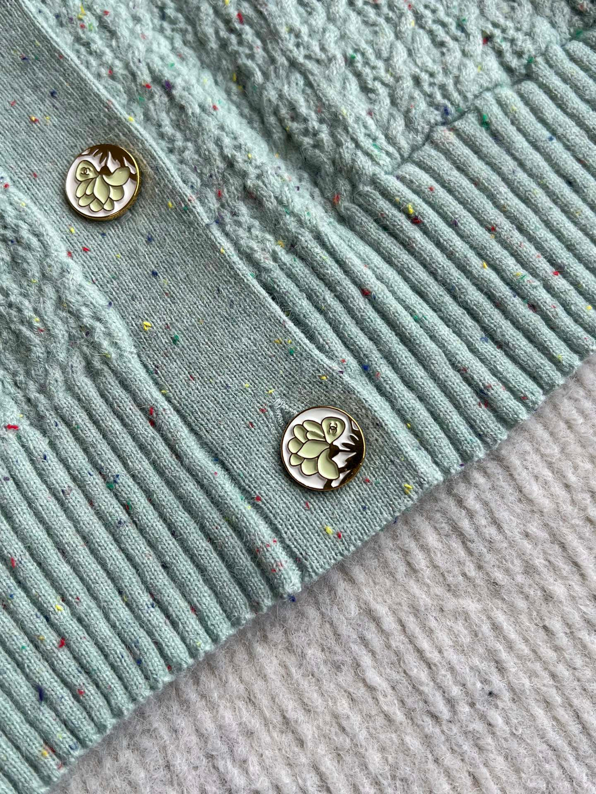 CC 25A Classic Round Neck Floral Wool Cardigan In Turquoise 275514
