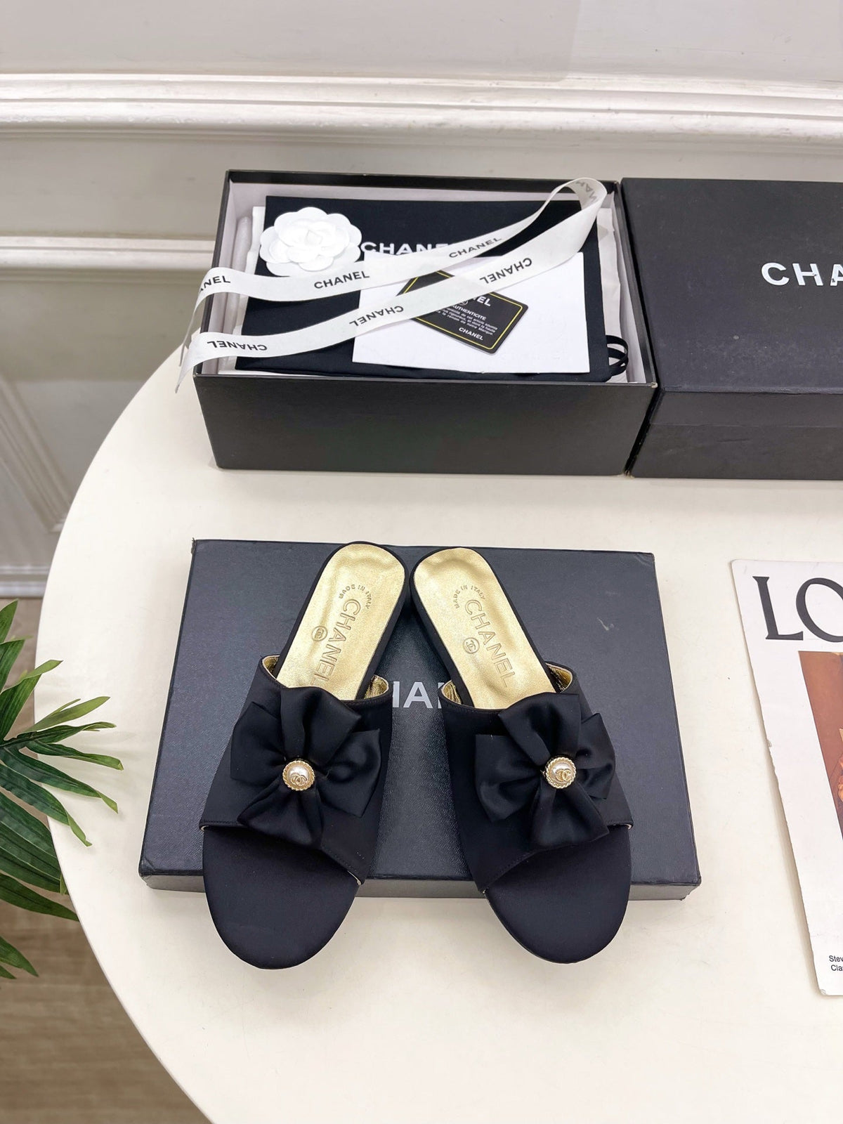 CC 26s Bow Slippers Black Satin Sheepskin 586896