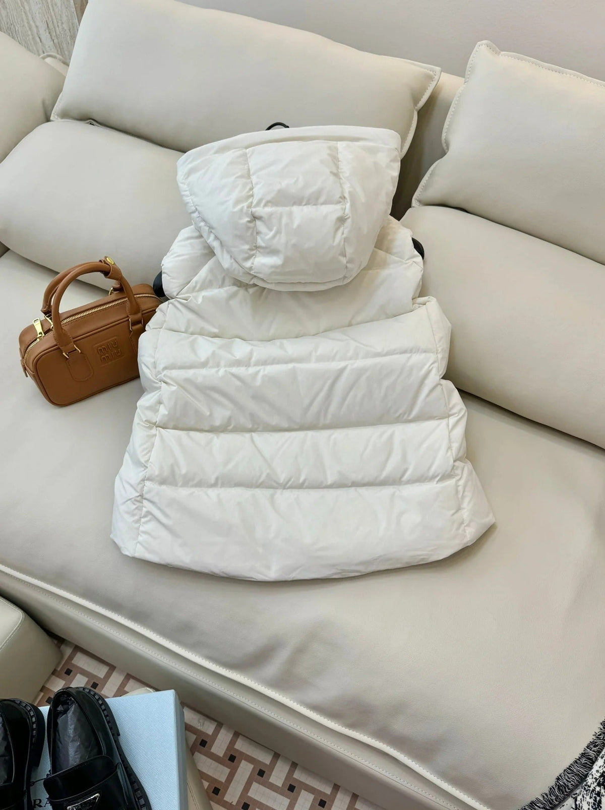 PRADA 25S DOWN VEST 510