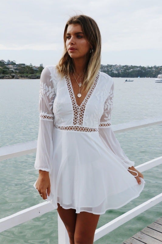 Sexy V-Neck Backless Lace Stitching Long Sleeve Dress
