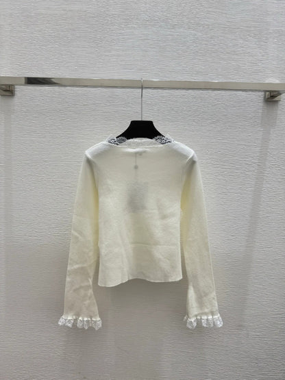 CC 26 Long-sleeved Top With Lace Neckline and Cuffs Wool 652456