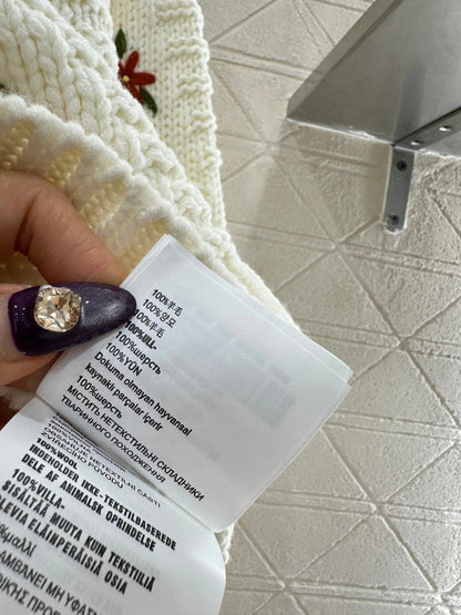 MIUMIU SWEATER STYLE 821