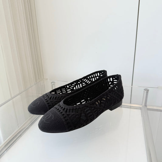 Chanel 26 Ladies Ballet Flats Black in Fabric 597336