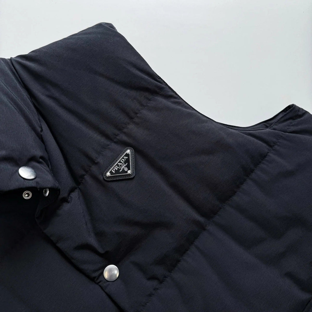 PRADA 25S DOWN VEST 358