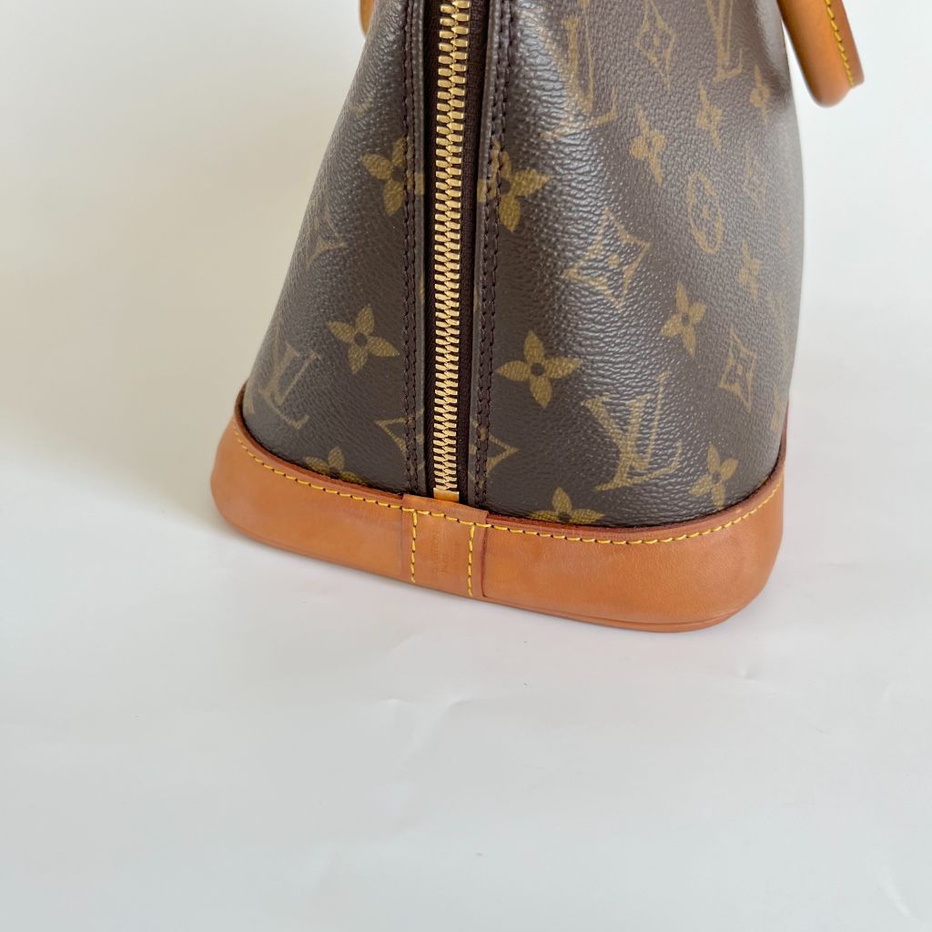 Louis Vuitton Monogram Canvas Alma PM Bag