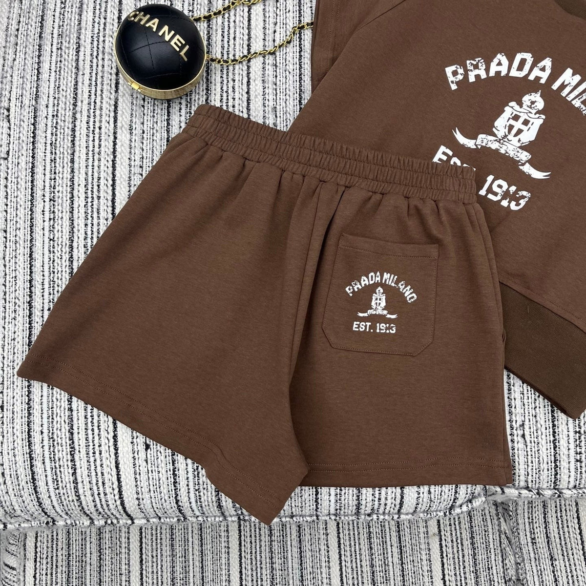 PRADA 25S SHORT-SLEEVE CREW NECK SWEATSHIRT SET 351