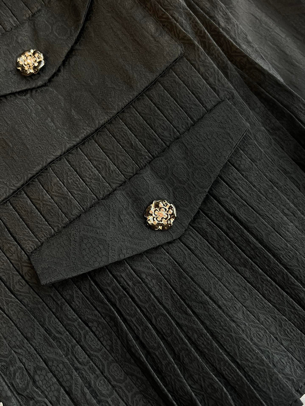 CC 25 Pleated Shirt Black Silk