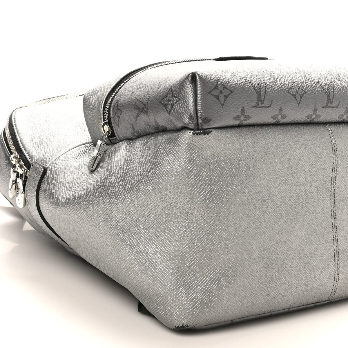 Monogram Taiga Discovery Backpack PM Silver