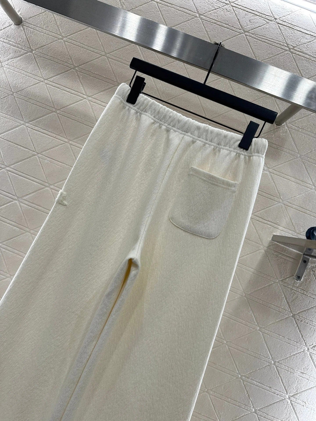 CHANEL 25S HIGH-WAISTED WIDE-LEG PANTS 306