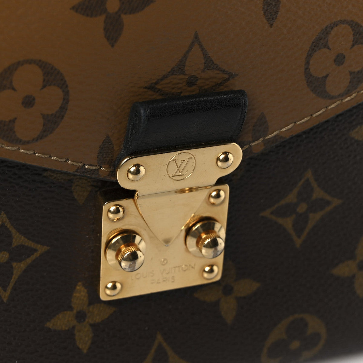Reverse Monogram Pochette Metis