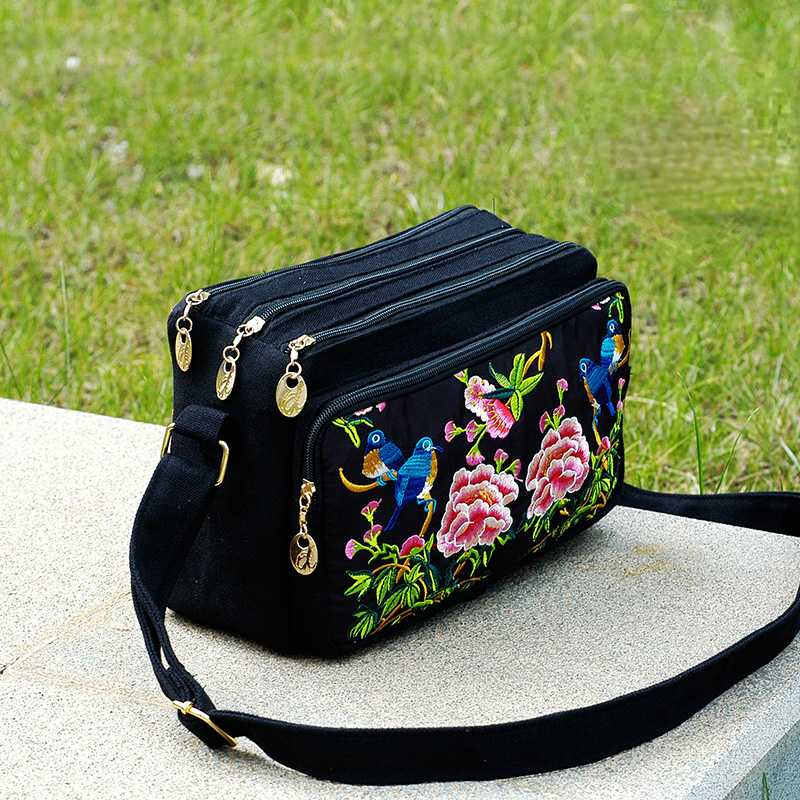 New Ethnic Style Embroidery Bag Retro Canvas Casual Women'S Bag Small Bag Crossbody Bag