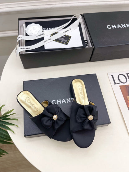 CC 26s Bow Slippers Black Satin Sheepskin 586896