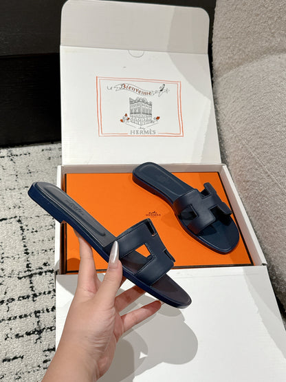 HM 25 Oran Sandal Dark Blue Calfskin