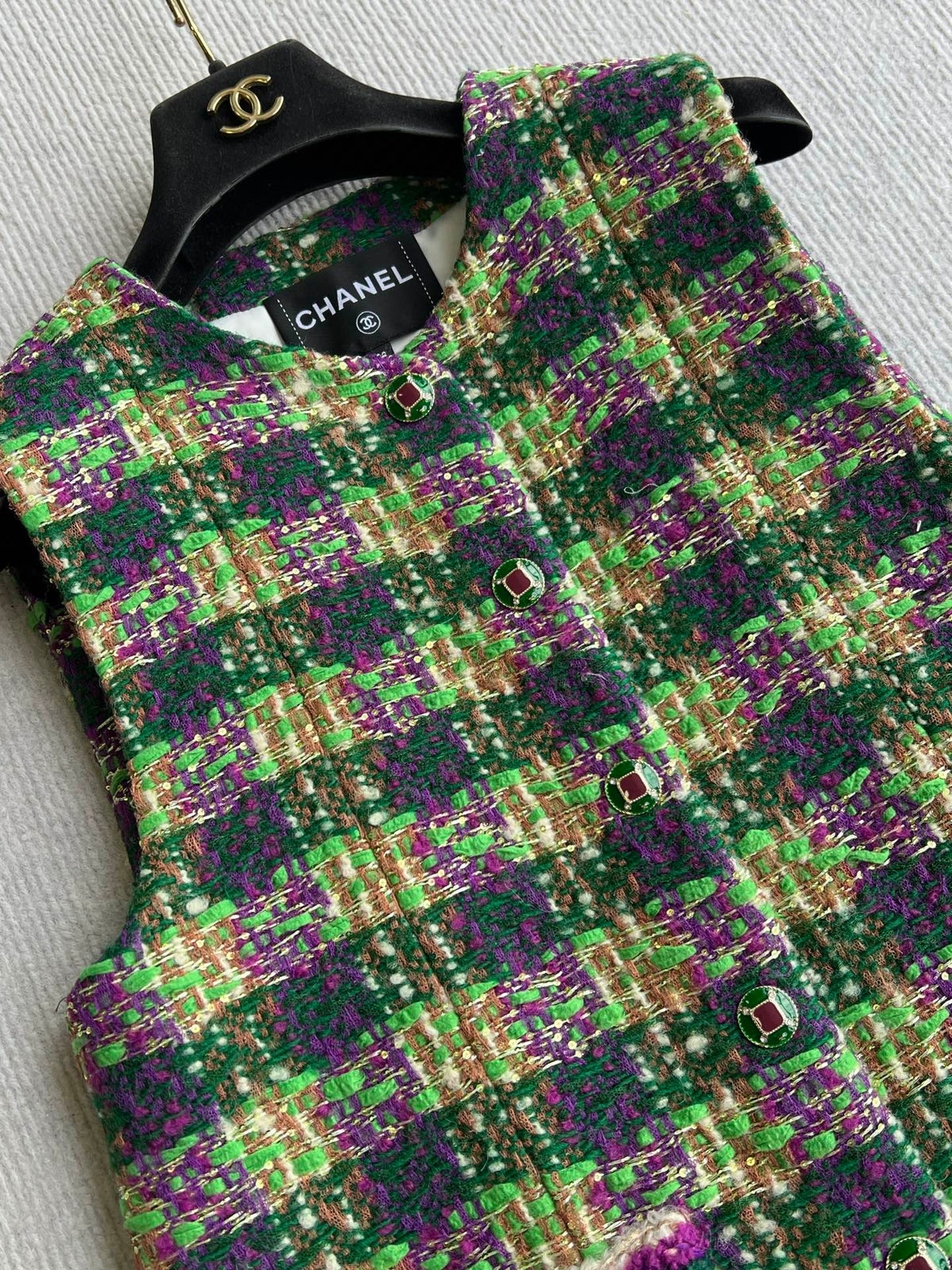 Chanel 2025 Plaid Tweed Vest Jacket Green Wool Polyester 325377
