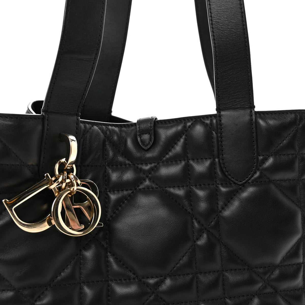 Calfskin Macrocannage Medium Toujours Black