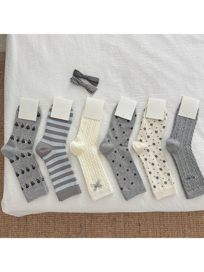 Rufia - Gray Floral Bow Mid-Calf Socks for Women