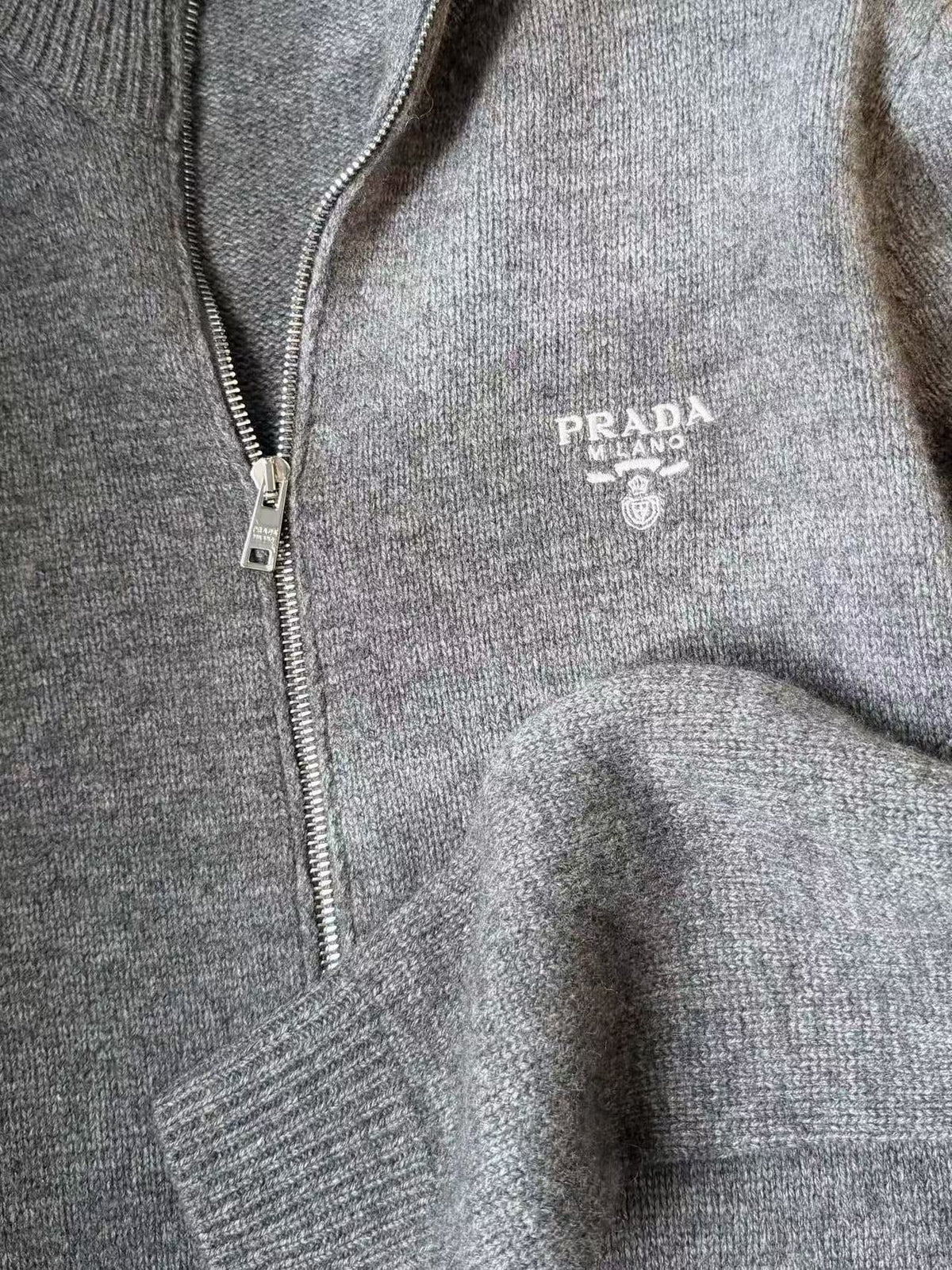PRADA GRAY CASHMERE CARDIGAN