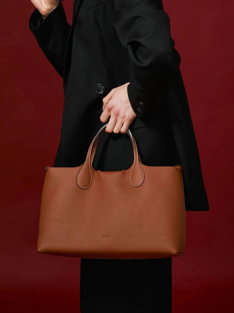Estella Tote M Bag in Leather