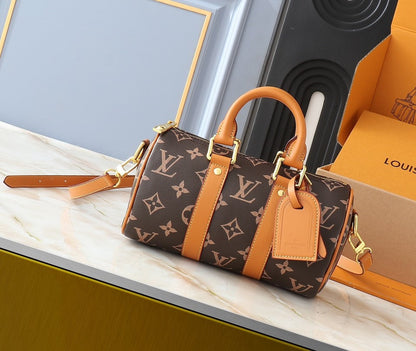 Louis Vuitton KEEPALL BANDOULIÈRE 25 Hand bag 25 x 15 x 11cm