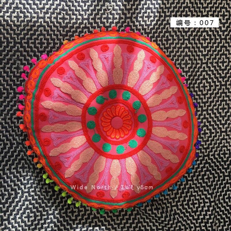 Bohemian Tatami Cushion Cute Pillow  Fluffy Pillow   Embroidered Futon Chair Cushion Round Tassel With Core  Pillow Decorative